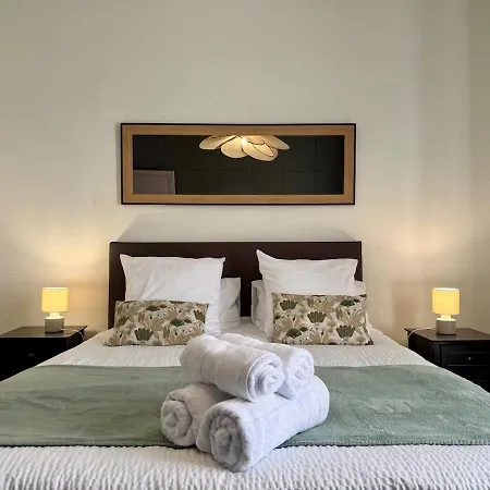 Maison 8 Personnes Et Salle De Cinema Privee *