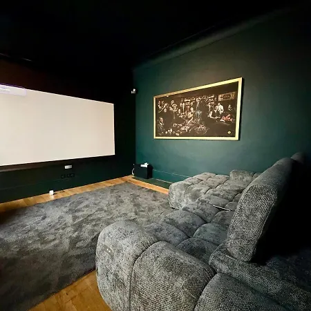 Maison 8 Personnes Et Salle De Cinema Privee Willa *