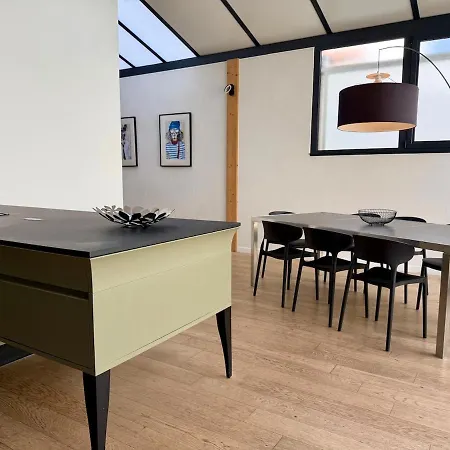Maison 8 Personnes Et Salle De Cinema Privee